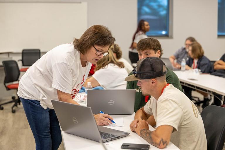 Gadsden State Community College is hosting a summer orientation for new students in June, July, and August. 